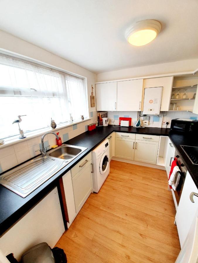 Rayleigh Town Centre 2 Bedroom Apartment Esterno foto